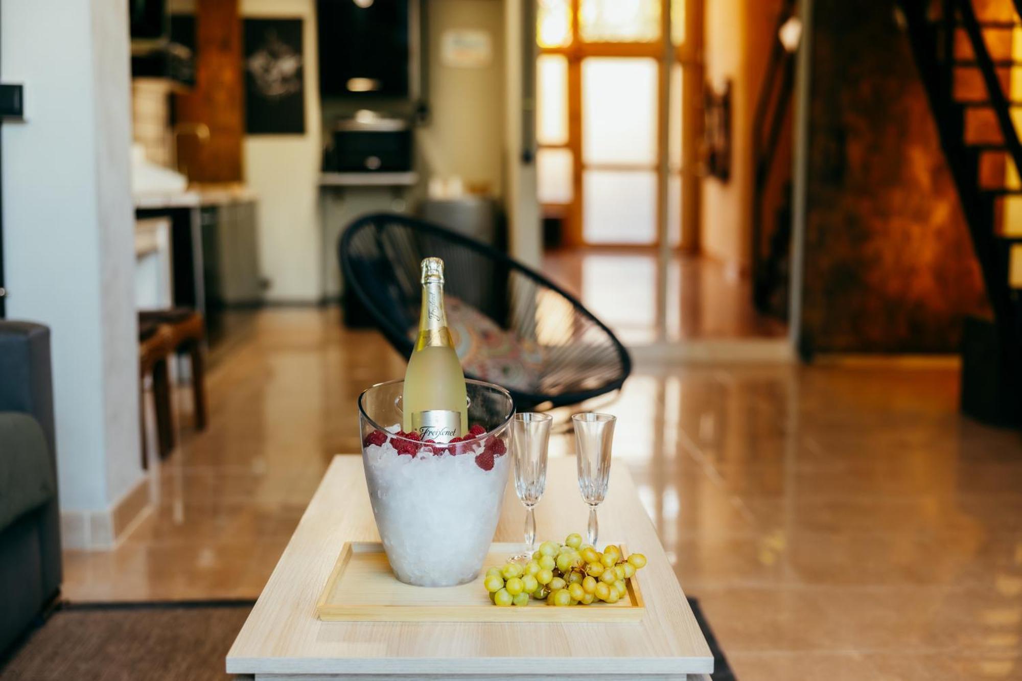 Apartment Ruzafa Roots, 12 Min To Centre, Smart Tv, Wine Valenza Esterno foto