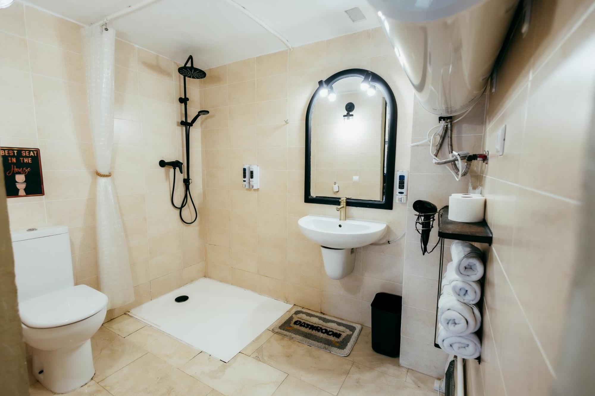 Apartment Ruzafa Roots, 12 Min To Centre, Smart Tv, Wine Valenza Esterno foto